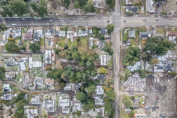 $8,300,000 | 13020 1st Avenue Northeast, Seattle, WA 98125