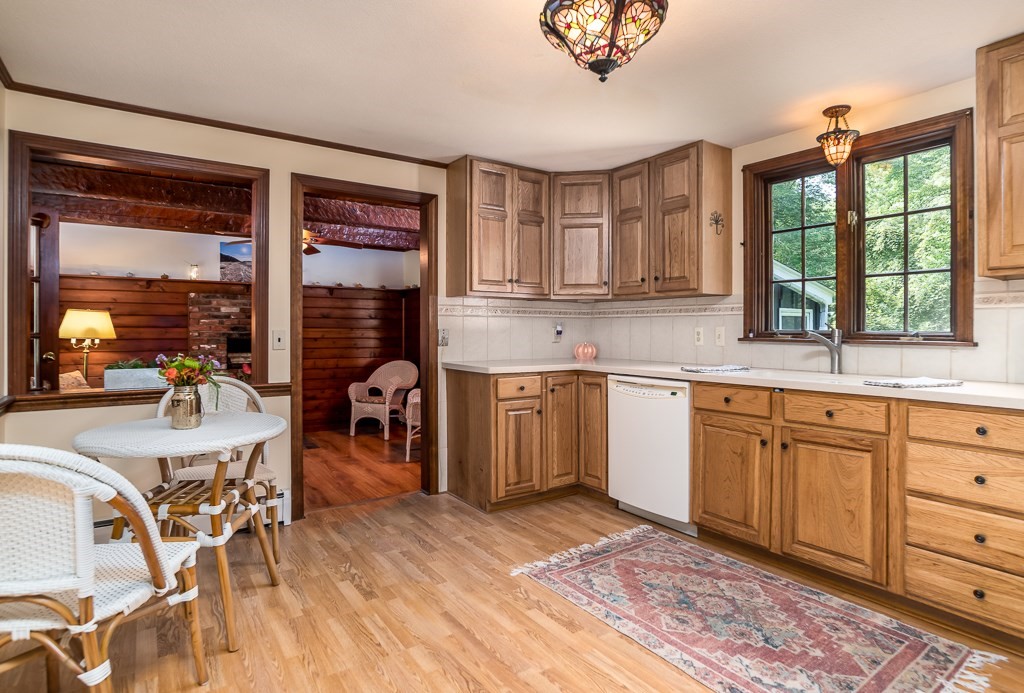 27 Bennett Road Hampden, MA 01036 - Photo 11 of 33