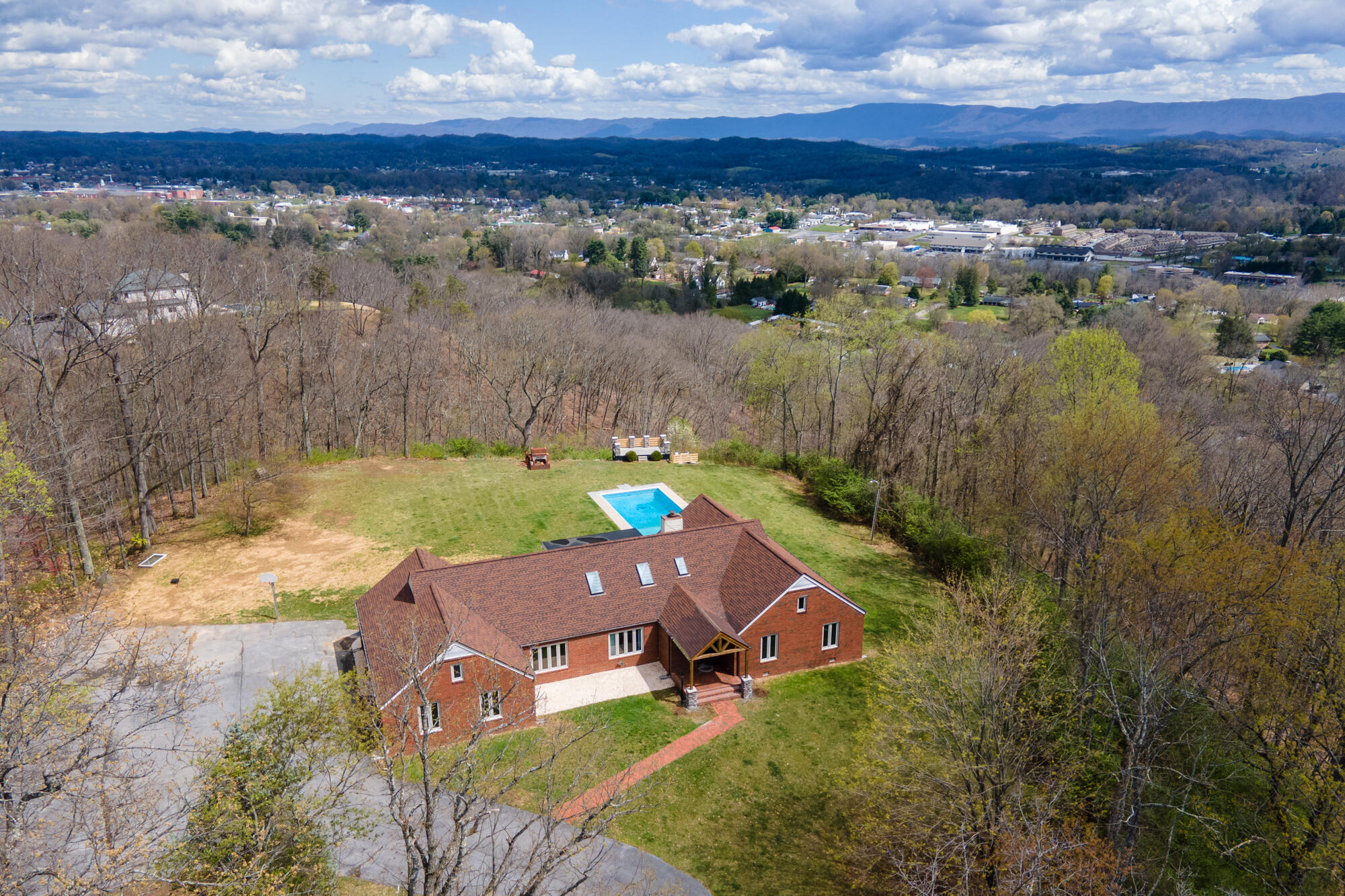 149 Lick Meadow Road Bristol, TN 37620 - Photo 2 of 61 DJI_0617