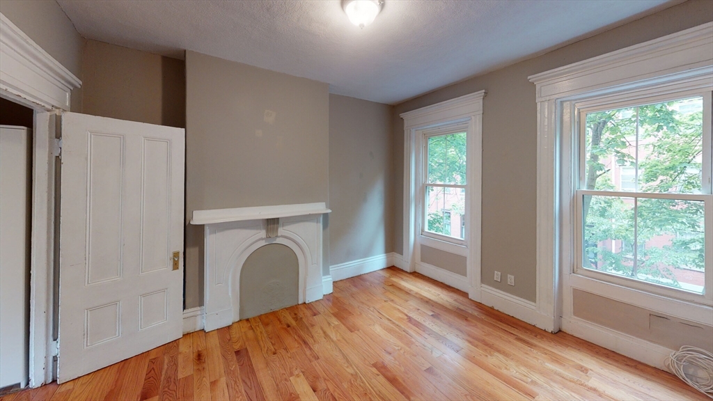 35 Dwight Street, Unit 2 Boston, MA 02118 - Photo 4 of 6