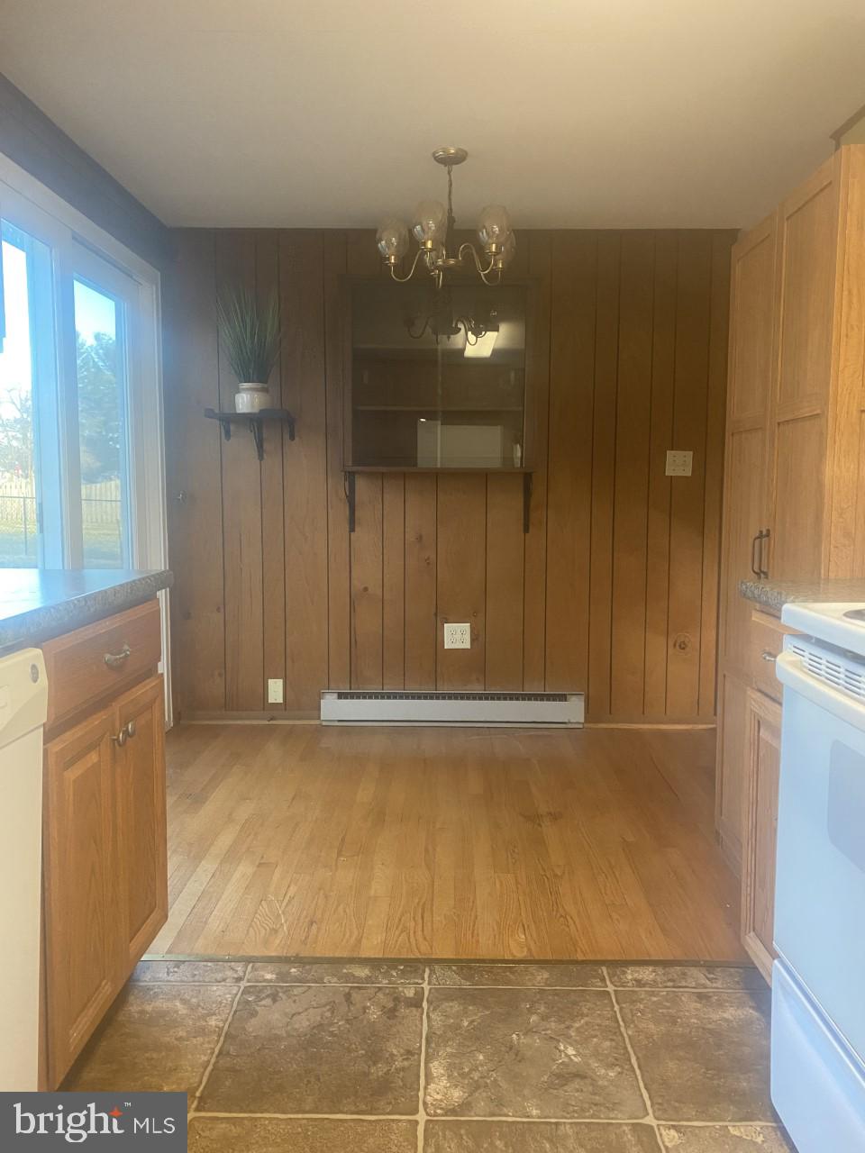 2722 Rowe Road New Windsor, MD 21776 - Photo 14 of 24 Dining area