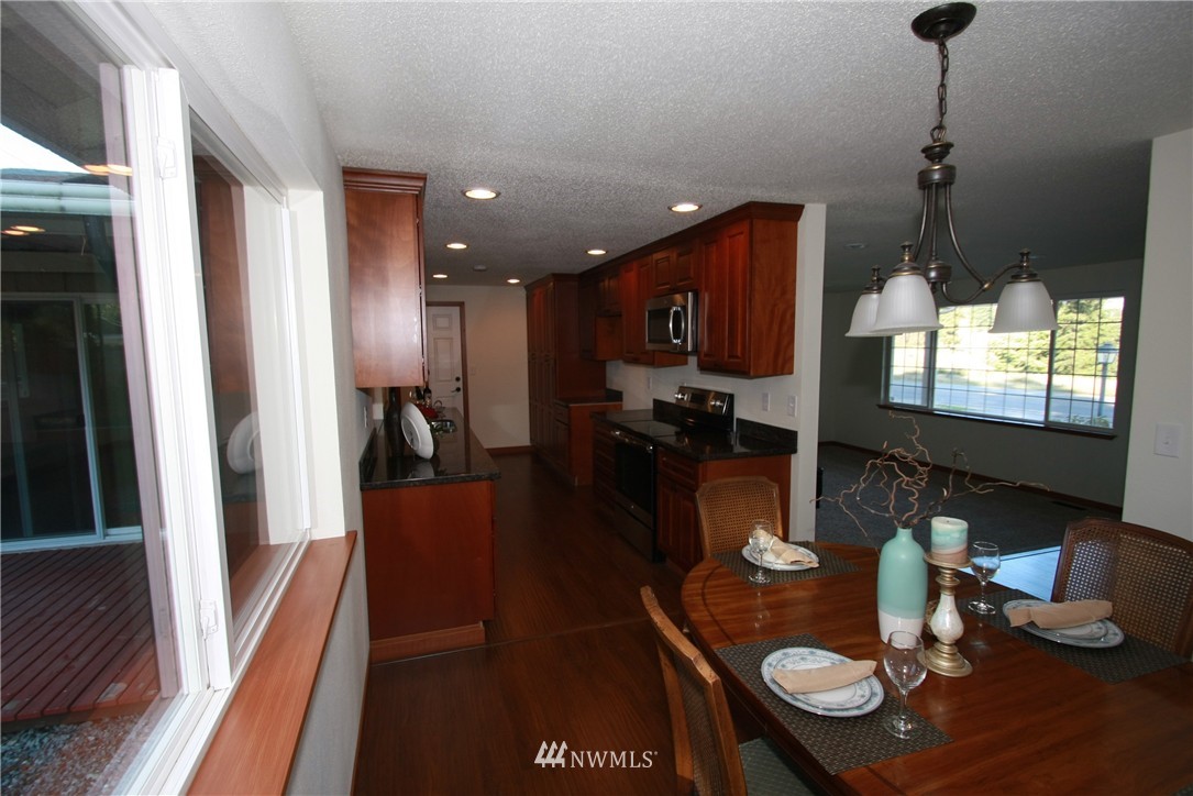 7812 Phillips Road Southwest Lakewood, WA 98498 - Photo 3 of 12