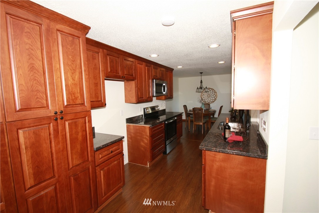 7812 Phillips Road Southwest Lakewood, WA 98498 - Photo 4 of 12