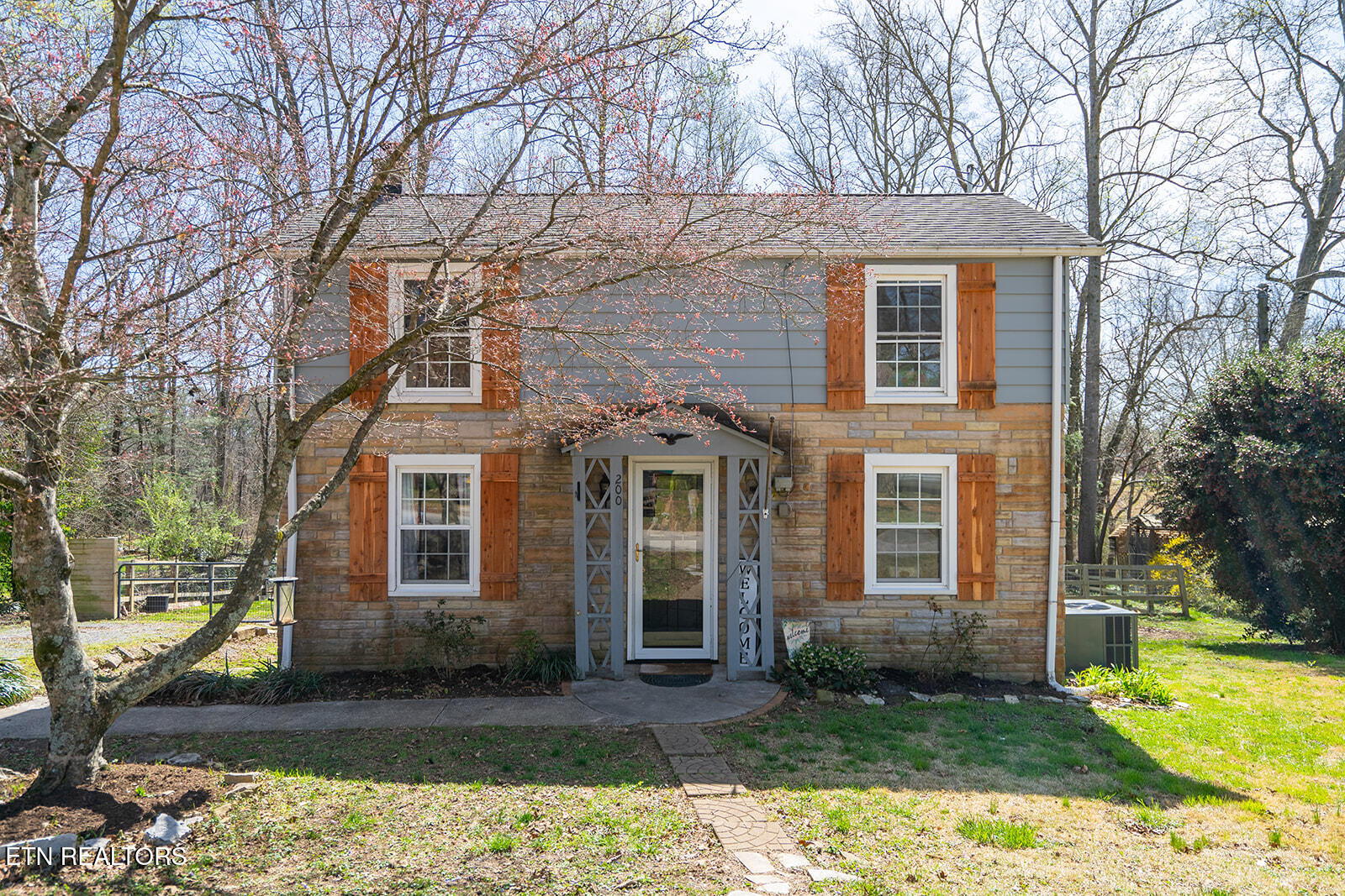 200 Oak Road Norris, TN 37828 - Photo 1 of 29 200 Oak Road - Exterior-3