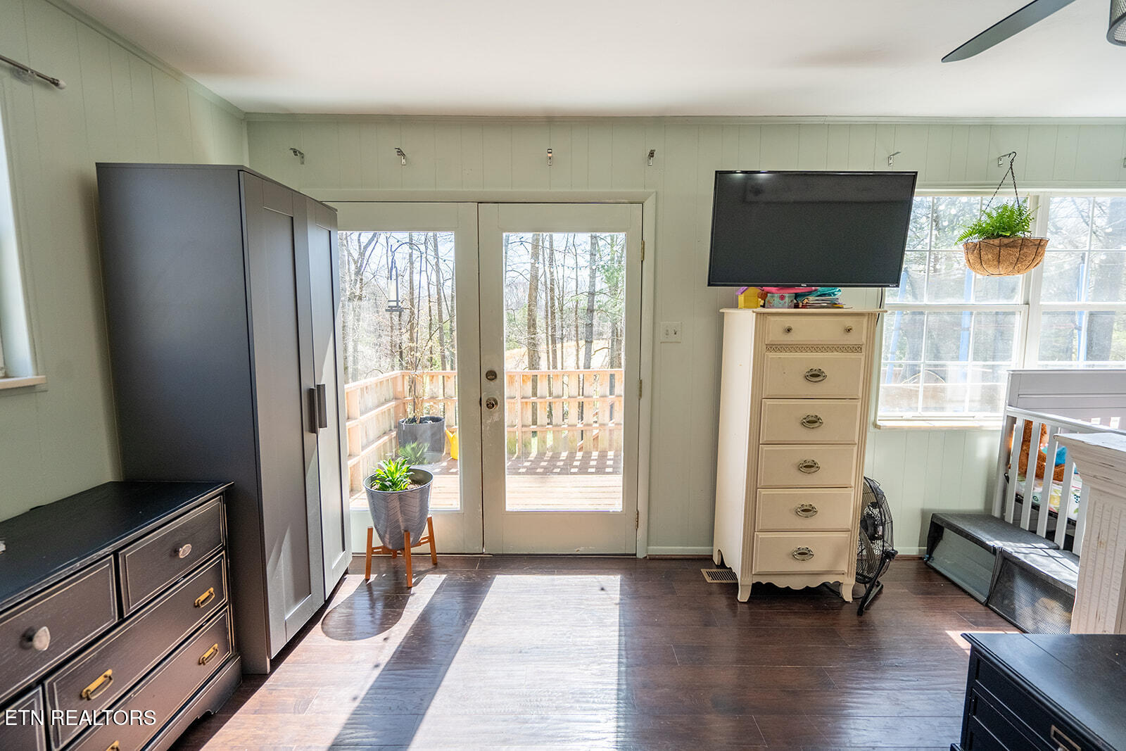 200 Oak Road Norris, TN 37828 - Photo 15 of 29 200 Oak Road - Interior-23