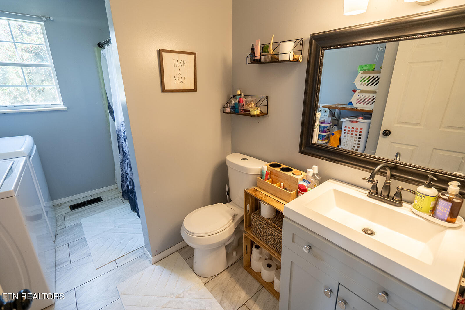 200 Oak Road Norris, TN 37828 - Photo 16 of 29 200 Oak Road - Interior-25