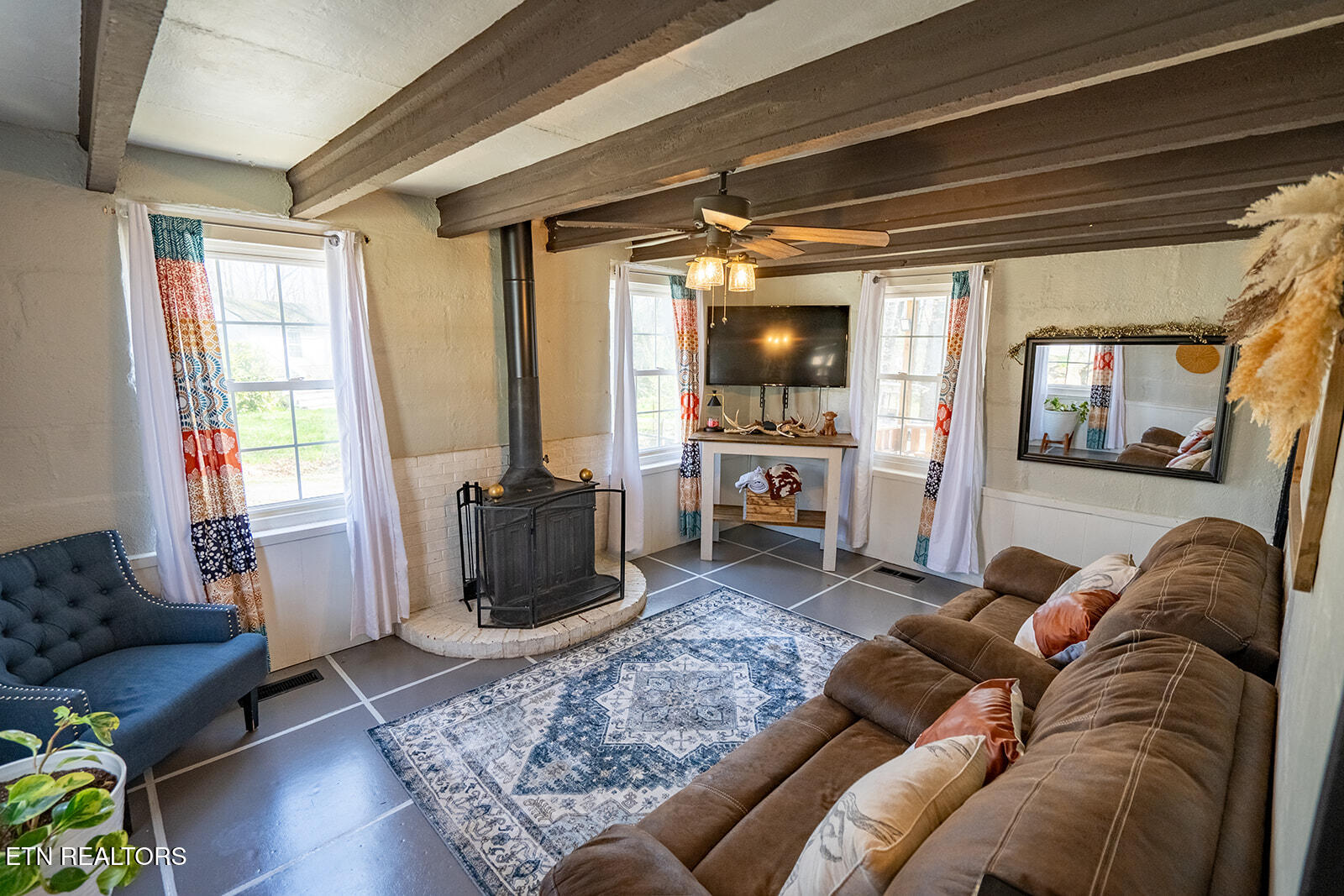 200 Oak Road Norris, TN 37828 - Photo 4 of 29 200 Oak Road - Interior-1