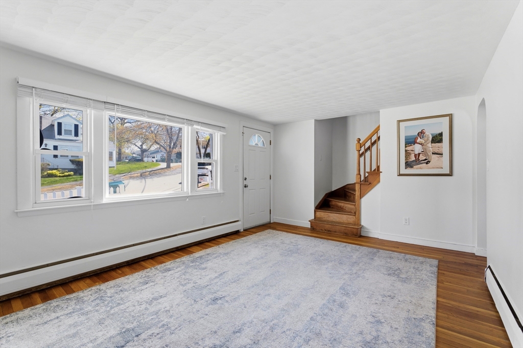11 Cannon Rock Road Lynn, MA 01904 - Photo 5 of 29