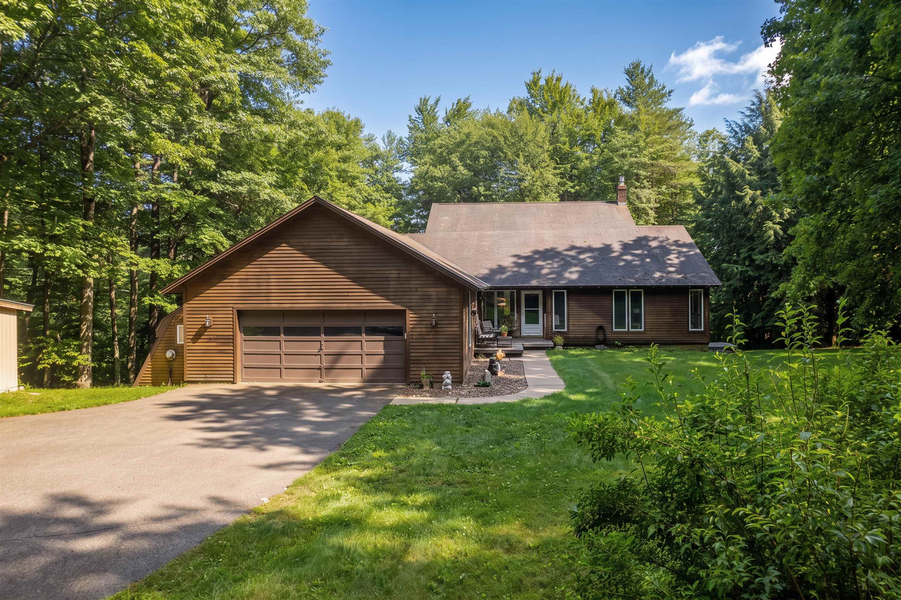 651 Colonial Drive Rutland Town, VT 05701 - Photo 1 of 34