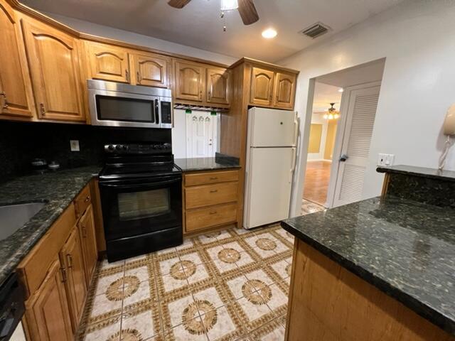 22765 Southwest 66th Avenue, Unit 207 Boca Raton, FL 33428 - Photo 6 of 29 IMG_0445