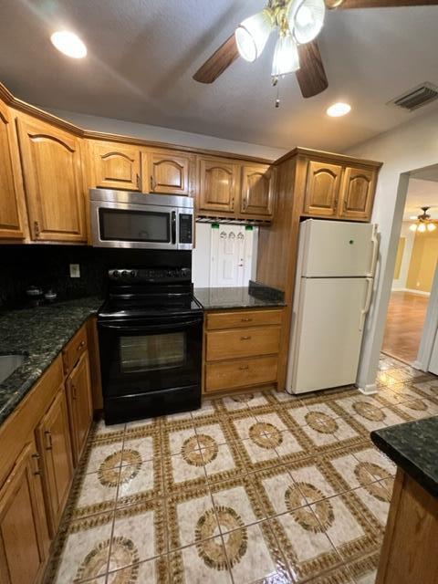 22765 Southwest 66th Avenue, Unit 207 Boca Raton, FL 33428 - Photo 8 of 29 IMG_0444