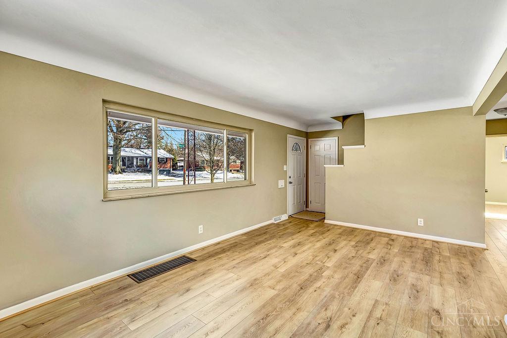 5507 Sidney Road Cincinnati, OH 45238 - Photo 5 of 44