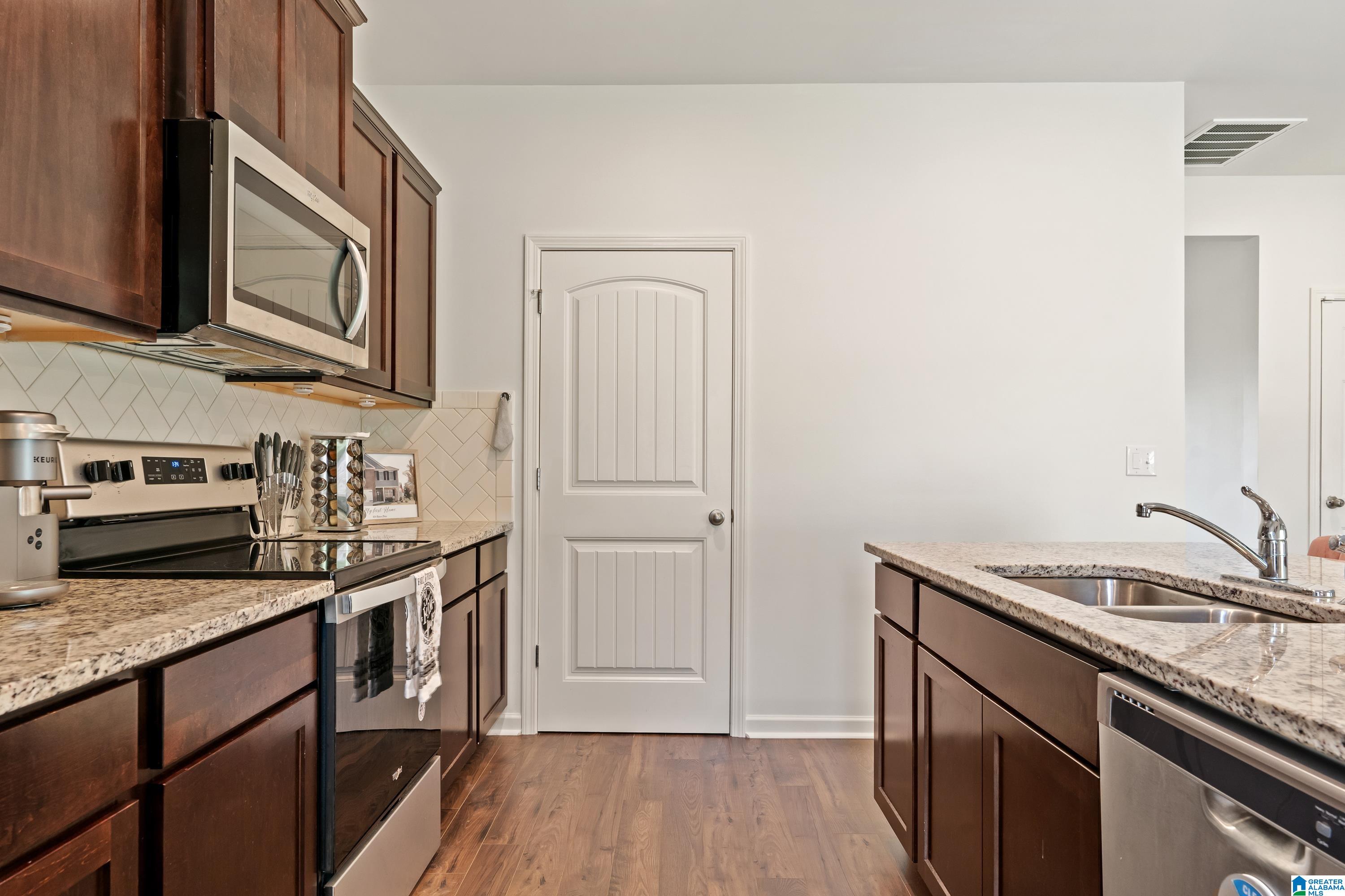 1104 Riviera Drive Calera, AL 35040 - Photo 13 of 37