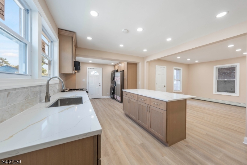49 Caldwell Place Springfield, NJ 07081 - Photo 5 of 30 Gallery Image 5