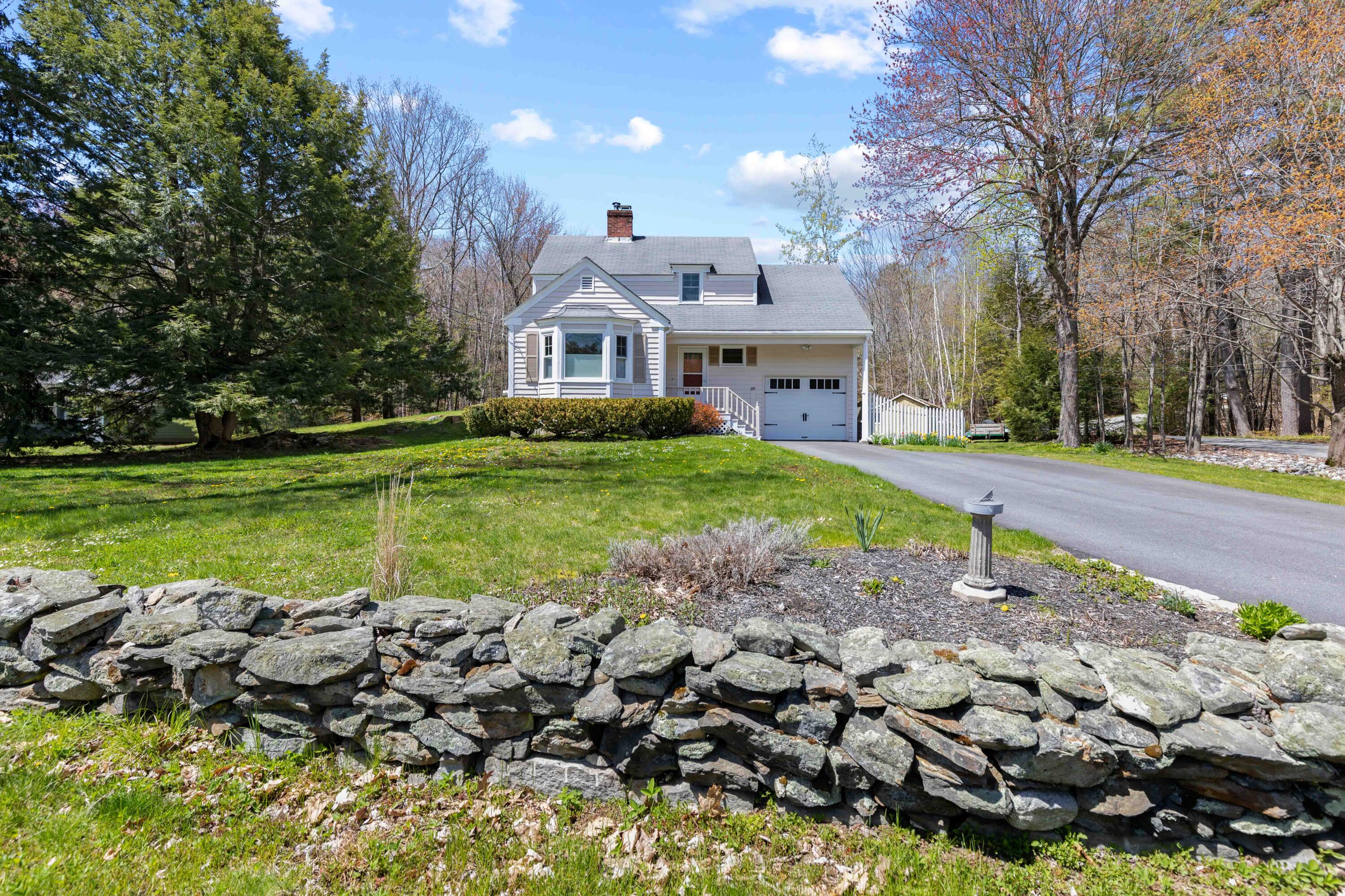 89 Brook Road Falmouth, ME 04105 - Photo 2 of 54 89 Brook Road Falmouth_040