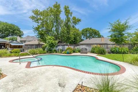 $450,000 | 10203 Pearl Drive, Houston, TX 77064
