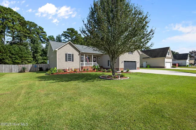 $420,000 | 164 Laura Drive, New Bern, NC 28562