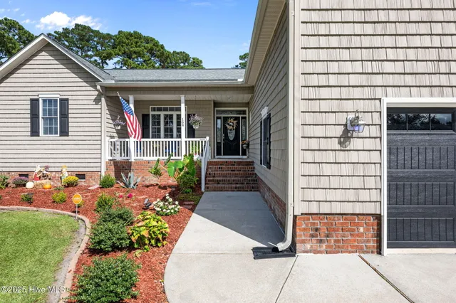 $420,000 | 164 Laura Drive, New Bern, NC 28562