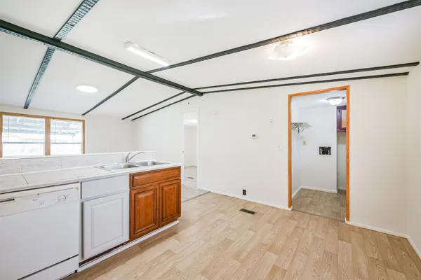 $1,400 | 1749 Max Road, Unit 2, Pearland, TX 77581