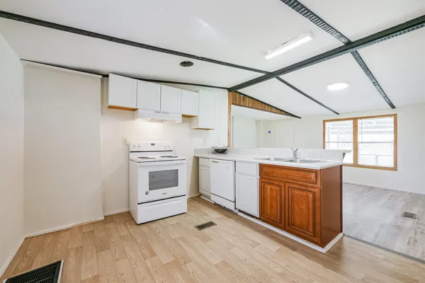 $1,400 | 1749 Max Road, Unit 2, Pearland, TX 77581
