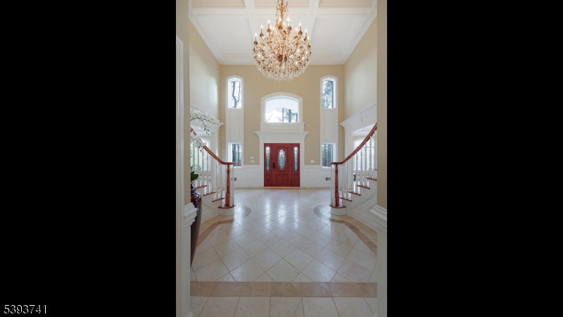 115 Old Somerset Road Watchung, NJ 07069 - Photo 4 of 48