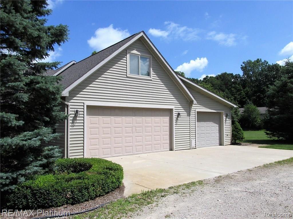3215 Rafferty Drive Howell, MI 48843 - Photo 4 of 53 IMG_2489.JPG