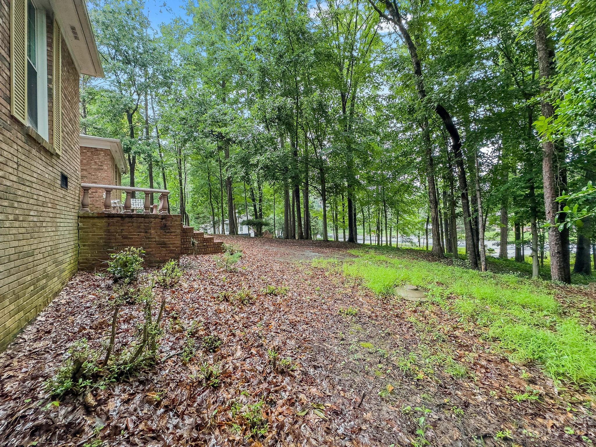 7800 Sardis Road Charlotte, NC 28270 - Photo 9 of 12 Gallery Image 9