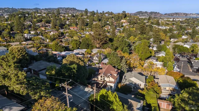 $2,495,000 | 69 Corte Madera Avenue, Corte Madera, CA 94925