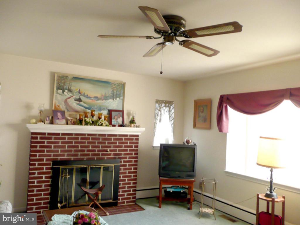 123 West Newport Road Lititz, PA 17543 - Photo 8 of 16