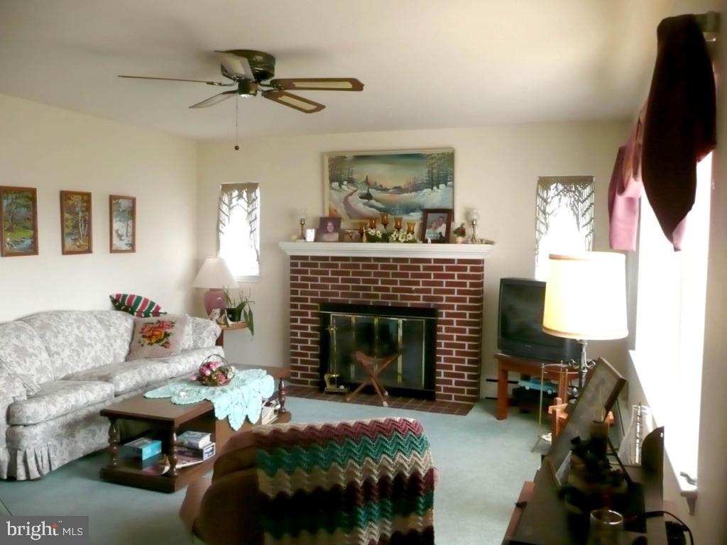 123 West Newport Road Lititz, PA 17543 - Photo 9 of 16