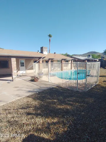 $1,975 | 13802 North 17th Avenue, Phoenix, AZ 85023