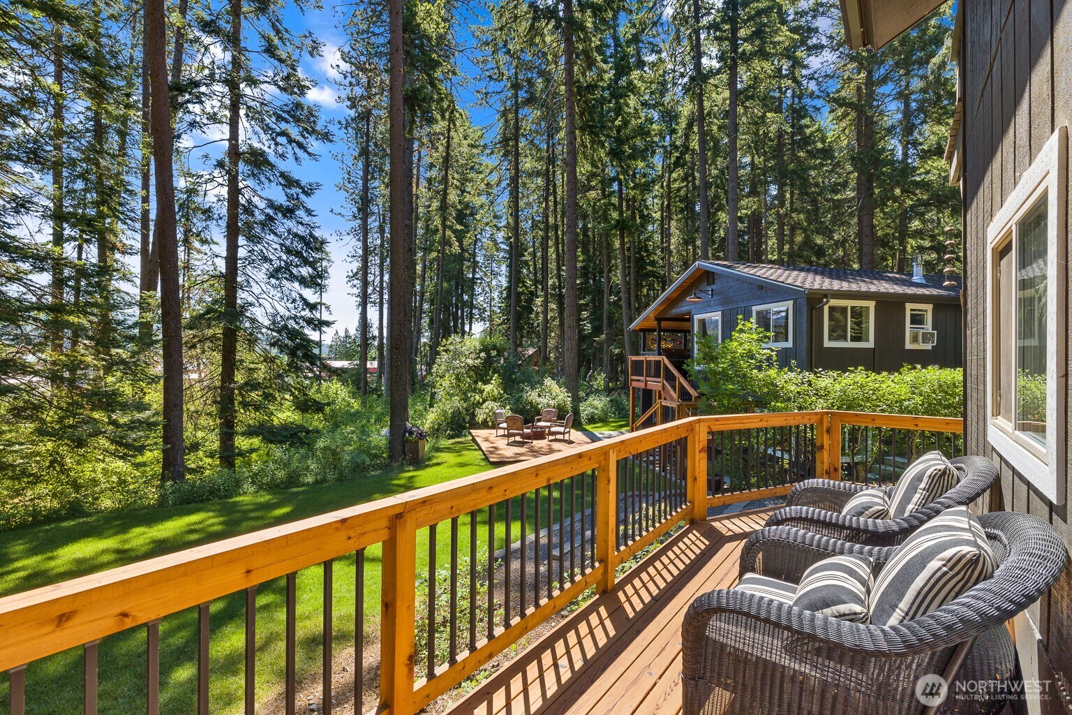 661 Pacific Avenue Ronald, WA 98940 - Photo 3 of 38 a view of balcony with furniture