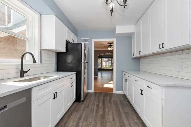 $439,900 | 10735 South Washtenaw Avenue, Chicago, IL 60655