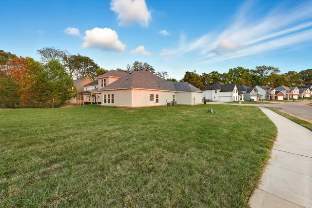 $494,900 | 1601 Peacock Drive, Clarksville, TN 37043