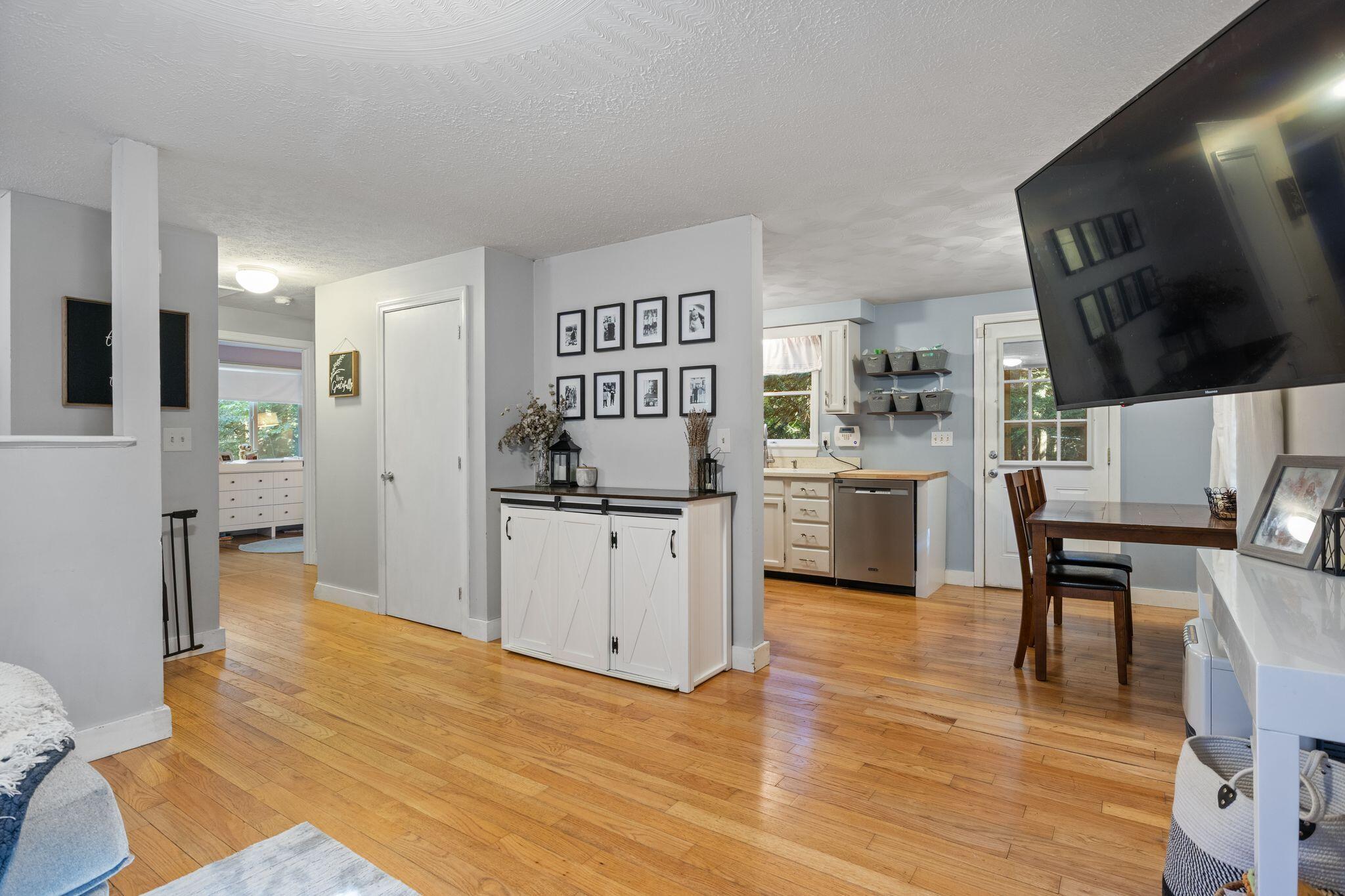 91 Bennett Road New Gloucester, ME 04260 - Photo 8 of 42 91_Bennett_Rd_05