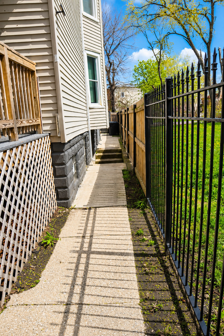 5705 South May Street Chicago, IL 60621 - Photo 16 of 18