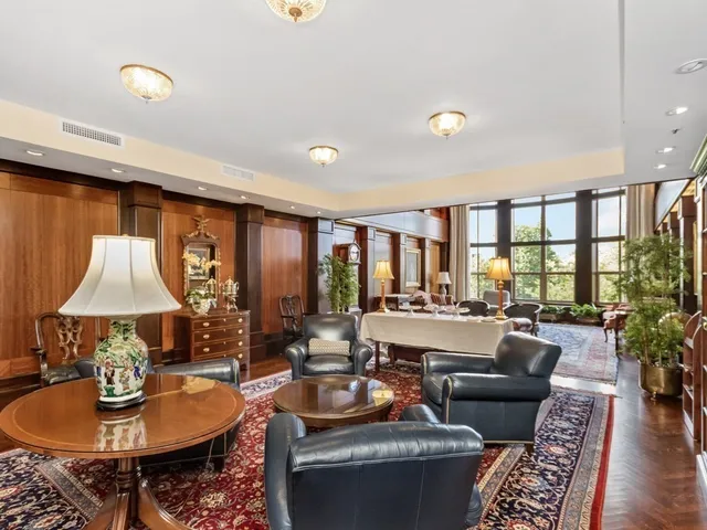 $13,000 | 300 Boylston Street, Unit 514, Boston, MA 02116