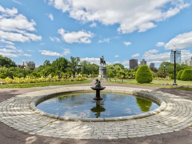 $13,000 | 300 Boylston Street, Unit 514, Boston, MA 02116