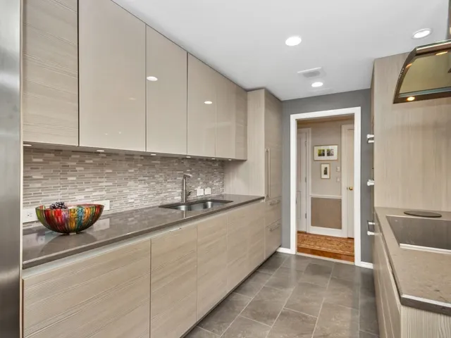 $13,000 | 300 Boylston Street, Unit 514, Boston, MA 02116