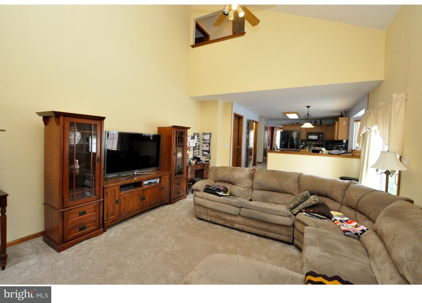 63 Mohr Road Burlington, NJ 08016 - Photo 13 of 25 Family Room