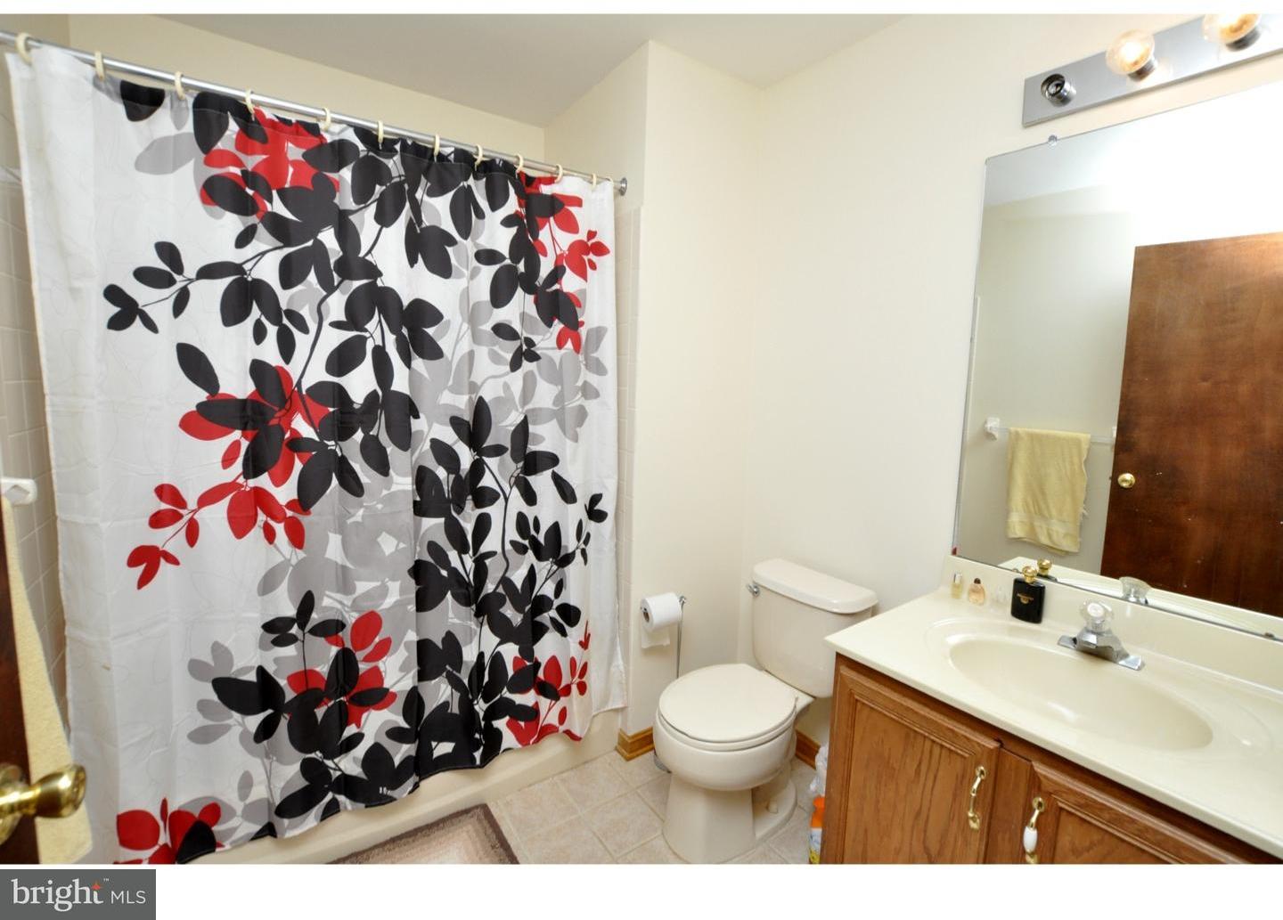 63 Mohr Road Burlington, NJ 08016 - Photo 20 of 25 Bathroom