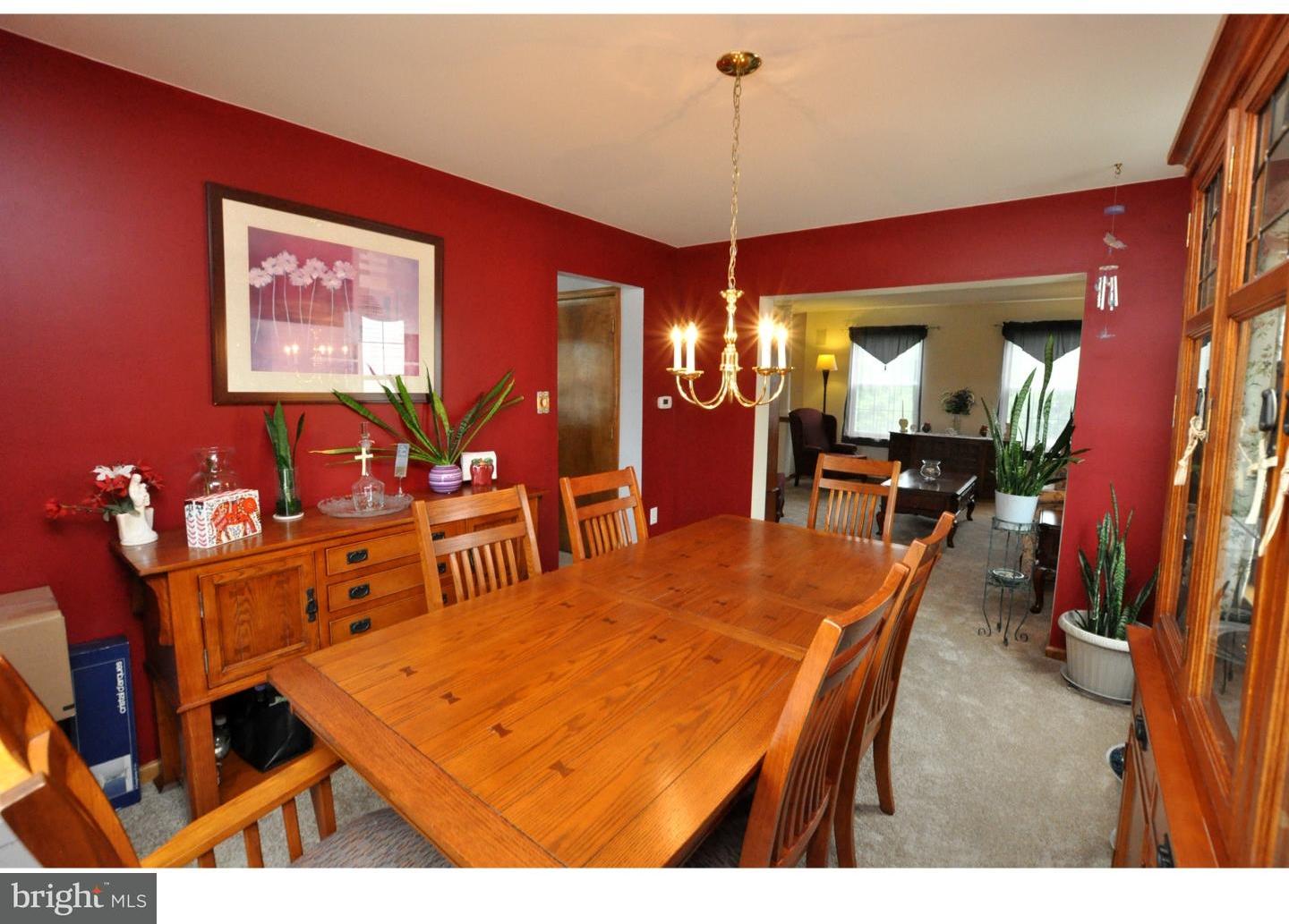 63 Mohr Road Burlington, NJ 08016 - Photo 8 of 25 Dining Room