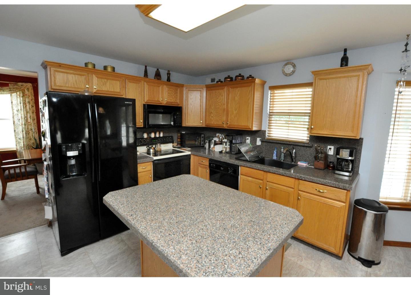63 Mohr Road Burlington, NJ 08016 - Photo 9 of 25 Kitchen