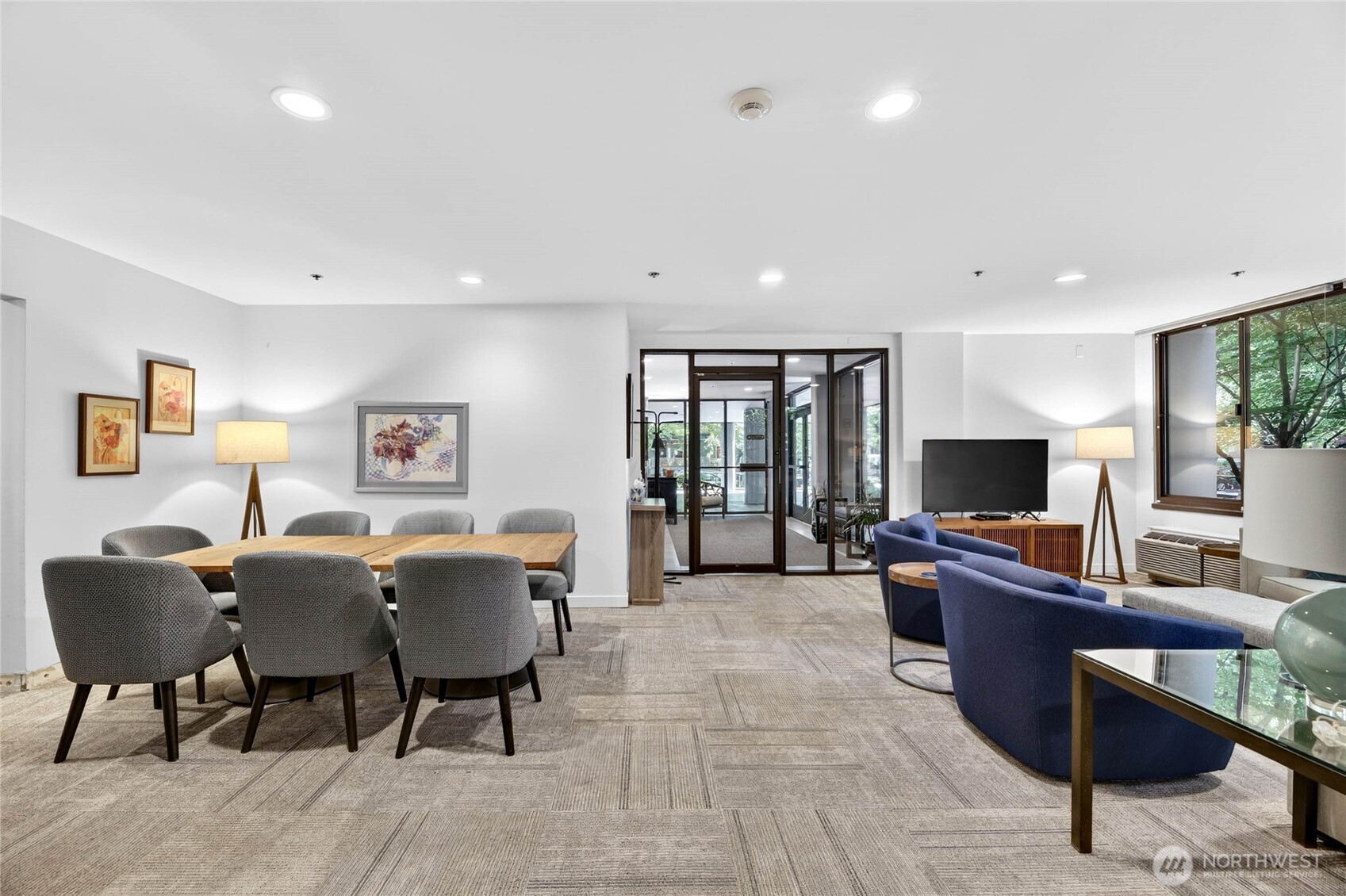 1120 Spring Street, Unit 1201 Seattle, WA 98104 - Photo 29 of 40 Gallery Image 29