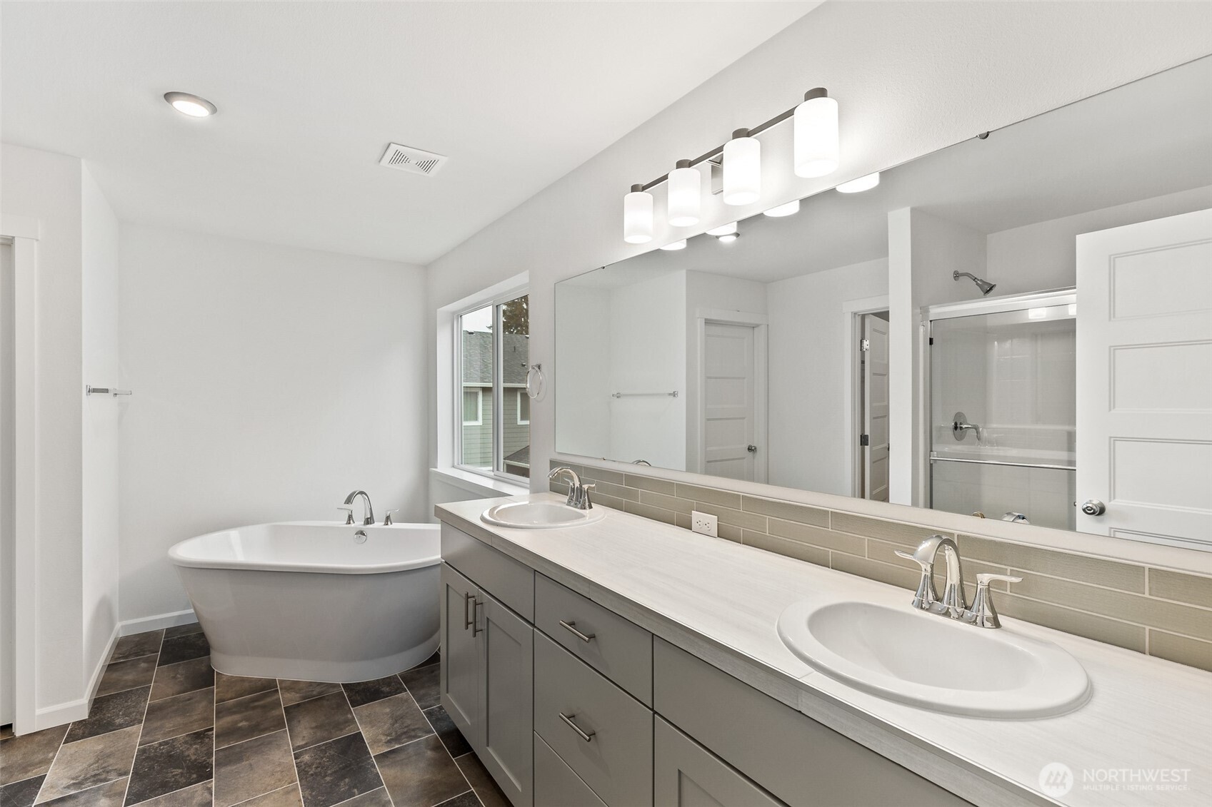 16720 8th Ave Court East, Unit 11 Spanaway, WA 98387 - Photo 22 of 25