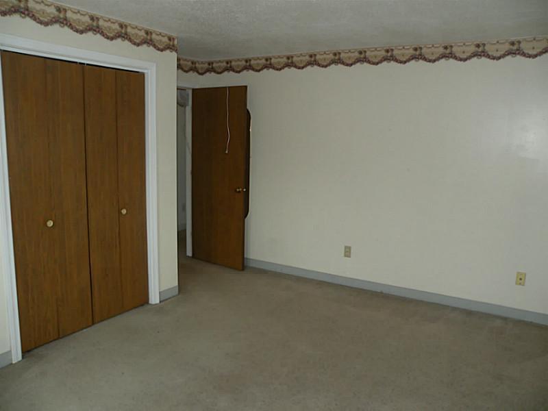 18 Smithwheel Road, Unit 13 Old Orchard Beach, ME 04064 - Photo 19 of 26 Bedroom.