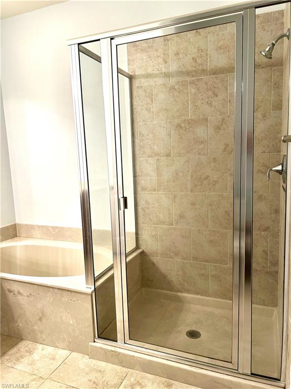 7784 Bristol Circle Naples, FL 34120 - Photo 17 of 30 fisrt floor