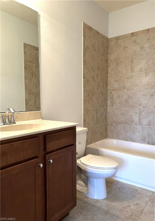 7784 Bristol Circle Naples, FL 34120 - Photo 24 of 30 Bathroom 1, second floor