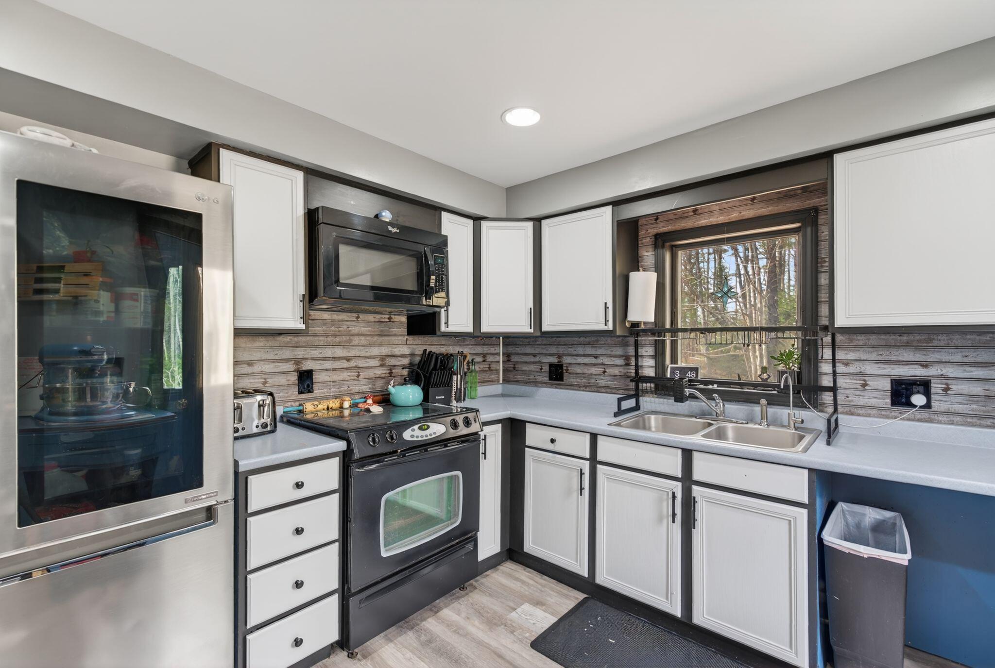 401 Miller Road Waldoboro, ME 04572 - Photo 18 of 36 Kitchen