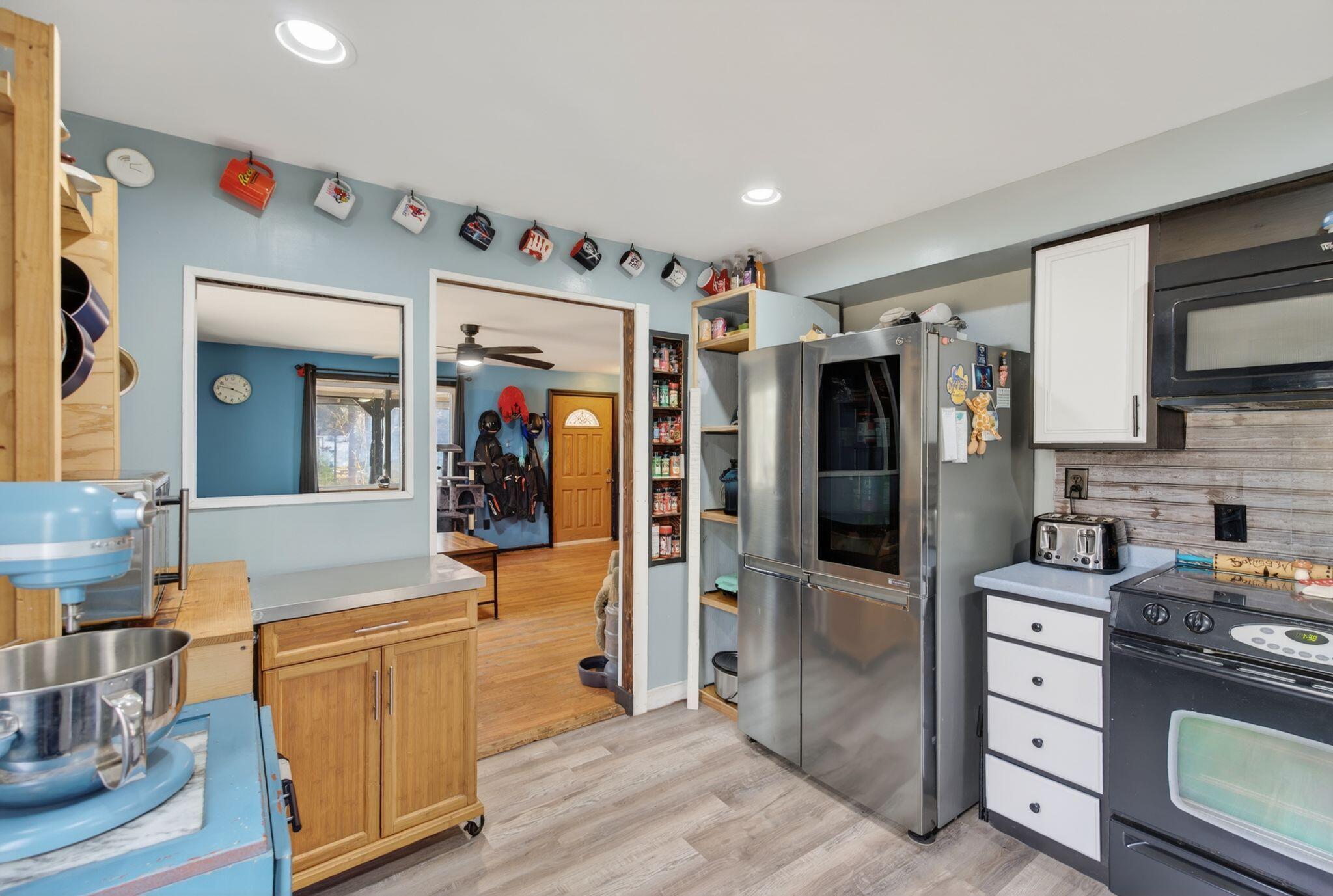 401 Miller Road Waldoboro, ME 04572 - Photo 20 of 36 Kitchen into Living Room